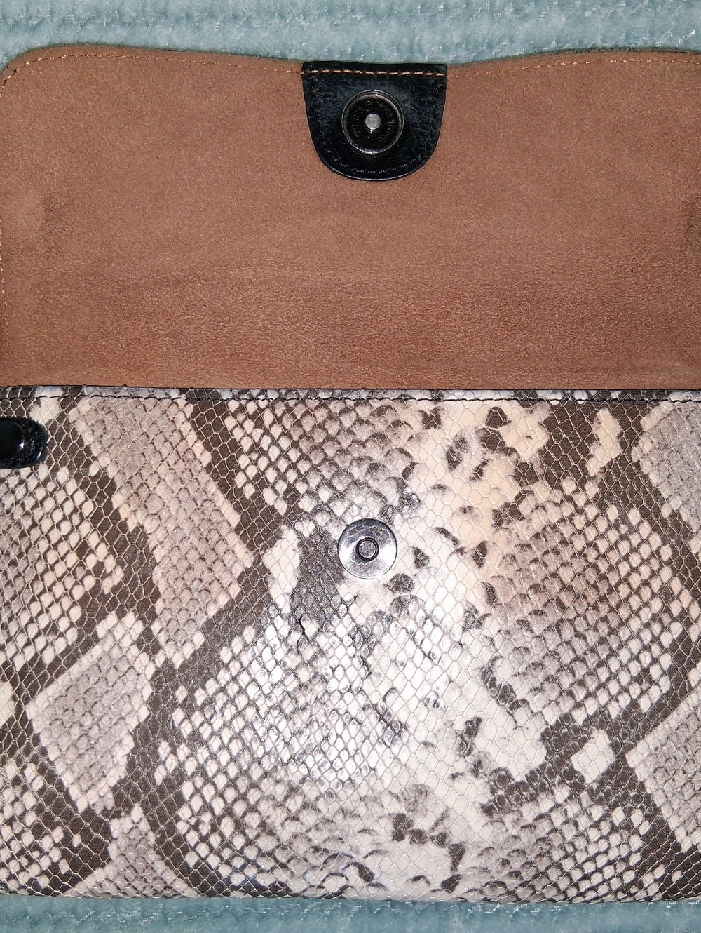 Patricia Nash Heavy Leather Crossbody - Picture 4 of 11